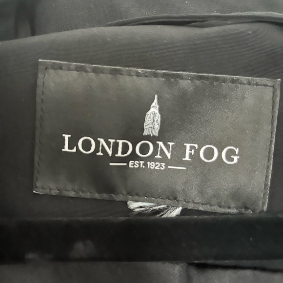 London fog jacket.  Black. Tie waist. Snaps. Pockets on each side.  XL - Picture 3 of 6